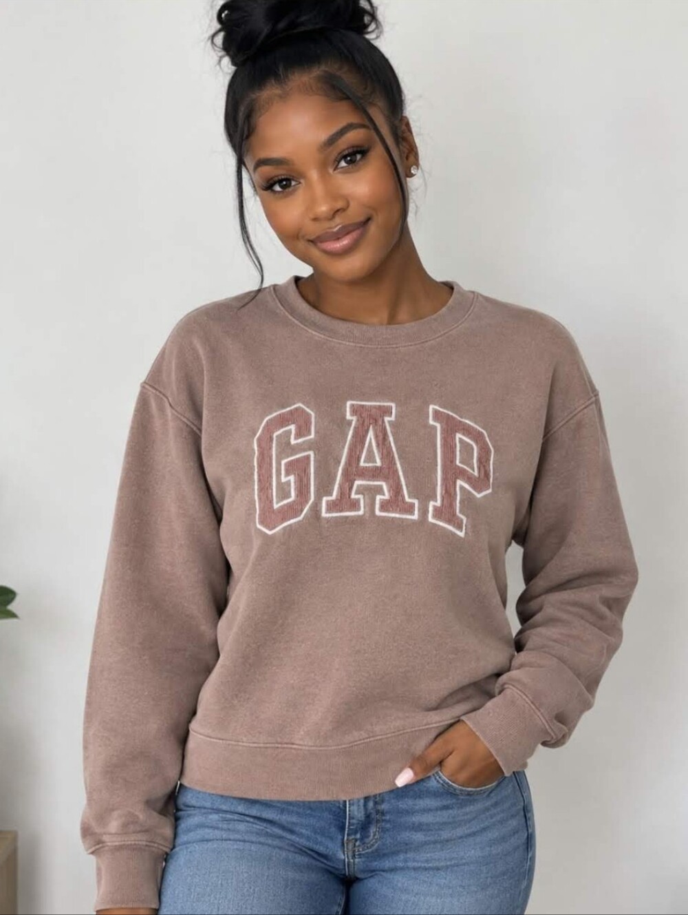 GAP SWEATSHIRT